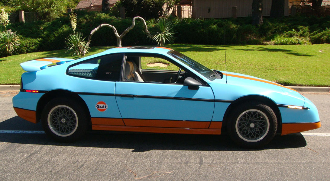 1987 Pontiac Fiero GT — photo 2